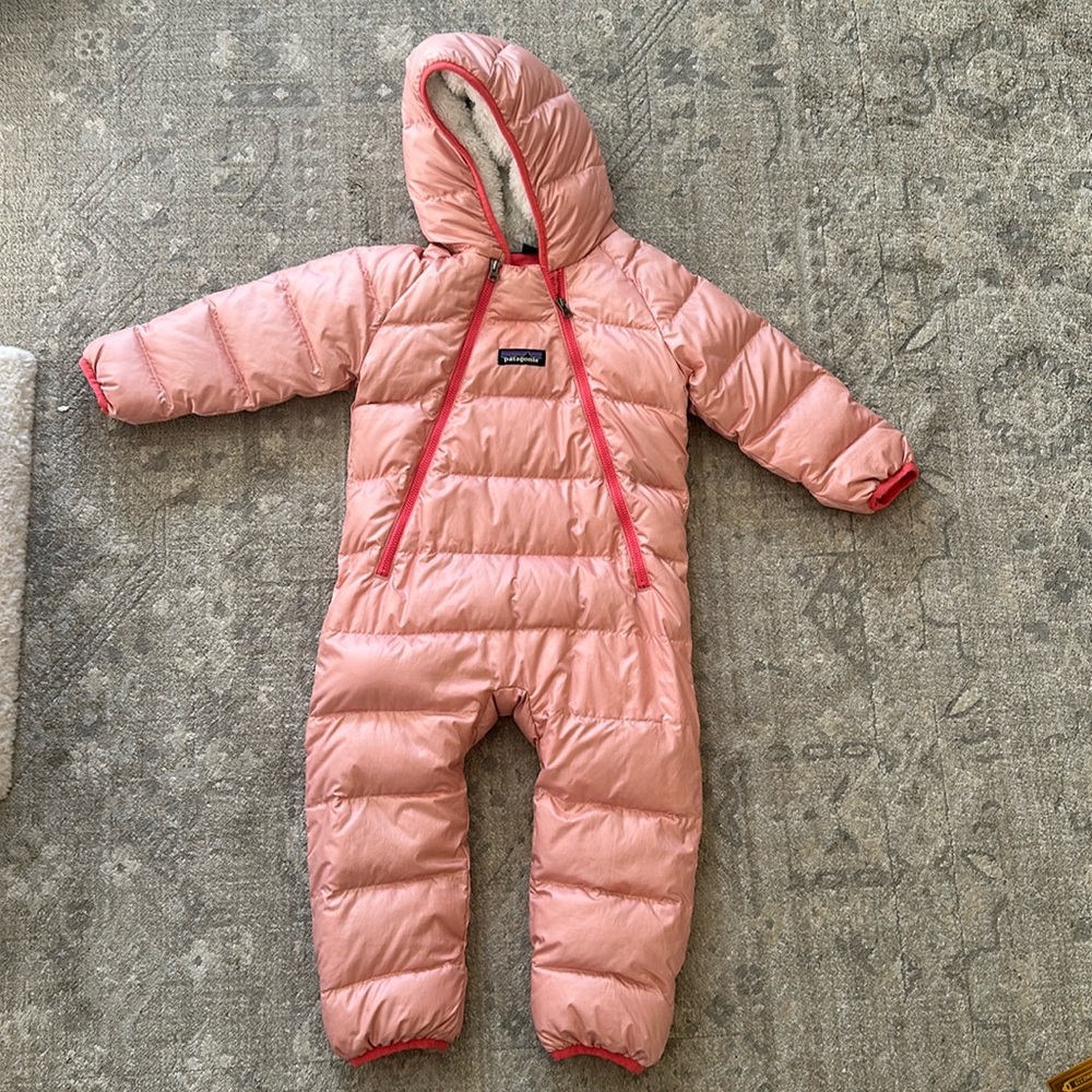 Patagonia bunting 6-12 months - like new
